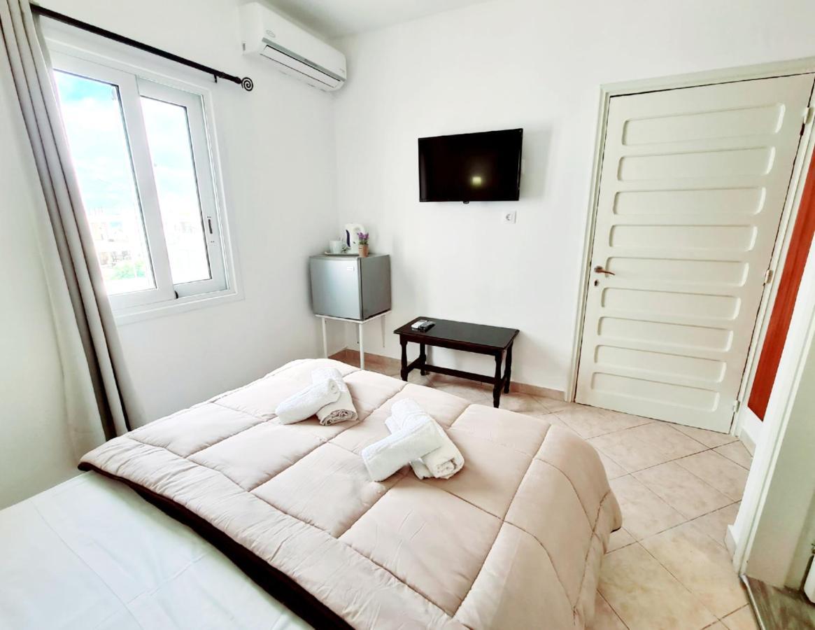 Avra Rooms Kárpathos Eksteriør billede